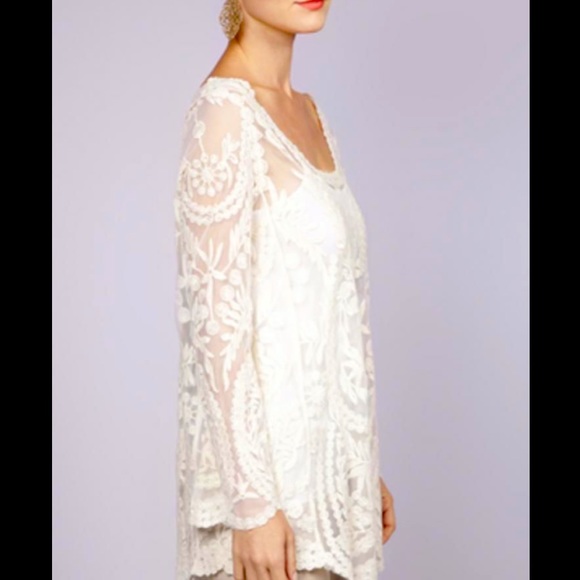 Ultra Pink Tops - ULTRA PINK Sheer Ivory Lace Embroidered Long Sleeve blouse with attached cami